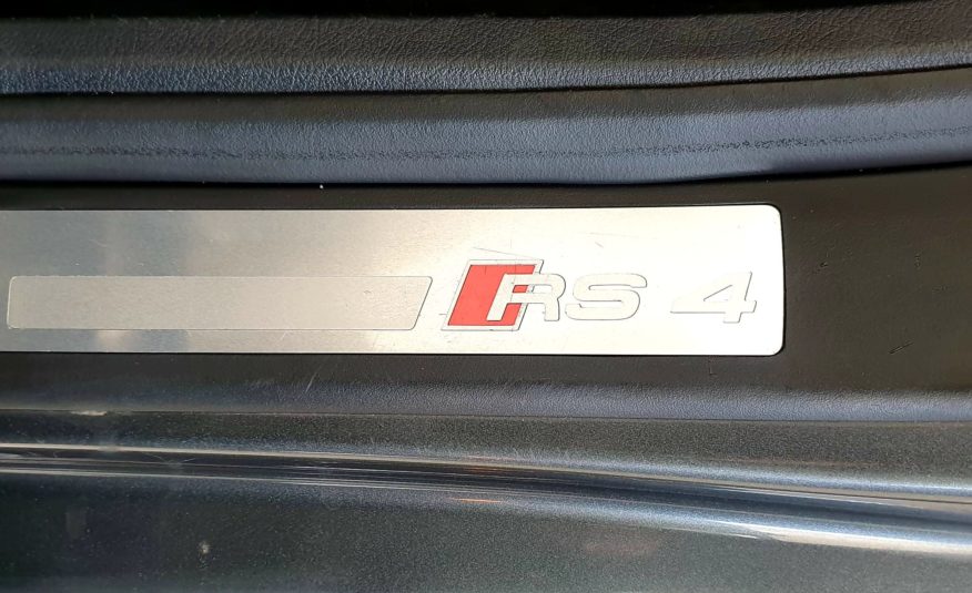 AUDI RS4 4.2 FSI quattro Avant